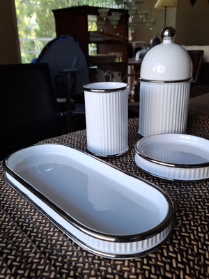 Bathroom accessory set 4 pieces new, white porcelain with chrome details