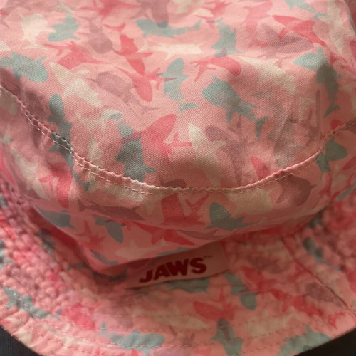 2 children's hats size 52 like new, colorful