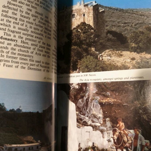 Naxos Travel Guide like new, English