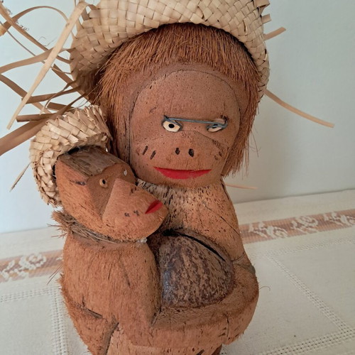 Handmade African Sculpture Mother with Child from Coconut shell like new