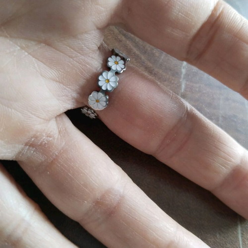 Cute Little Daisy Cuff Ring fresh white color, adjustable, new
