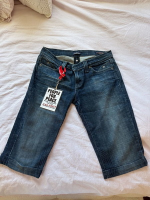 People for Peace Denim Bermuda Pants Size 28 New, Blue