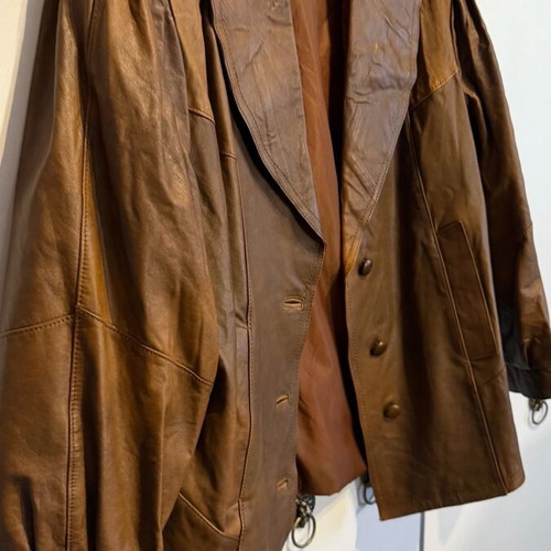 Leather jacket size M brown like new