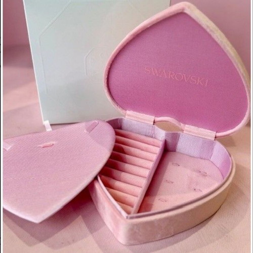 Swarovski heart-shaped pink velvet jewelry box