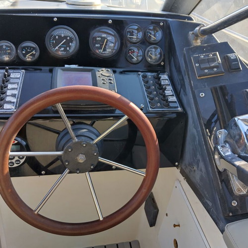 Bayliner Cruiser 30 Foot Recreational Boat like new, 1996