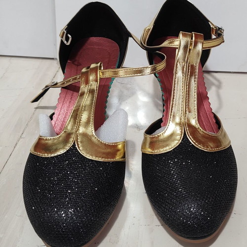 Dance shoes new, size 39.5, black with gold details