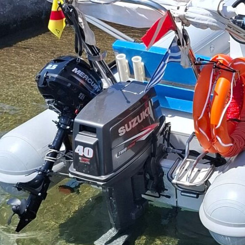 Suzuki DT40CS 40hp 2-stroke outboard motor with control