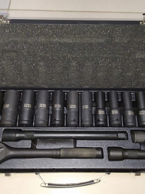 Black socket set 10-24 new
