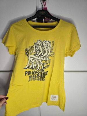 Benetton yellow short-sleeve blouse like new