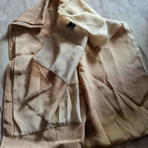 Scarves and shawls used, assorted