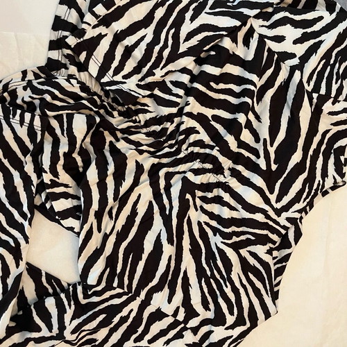 Zevre long-sleeve blouse new, shirred design, size S/M, black-white
