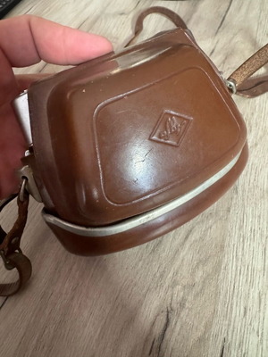Agfa Selecta vintage camera with leather case