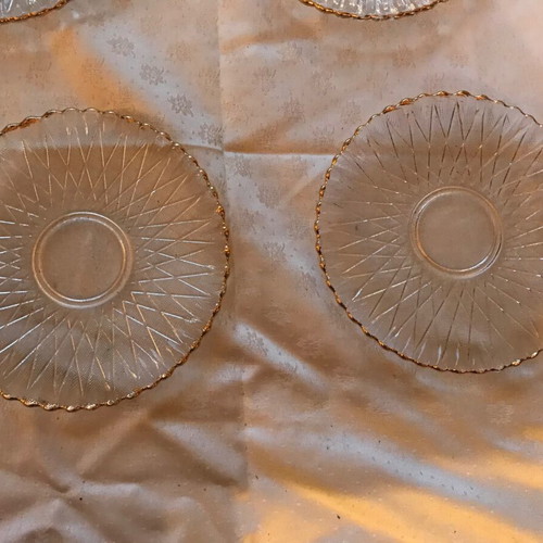 Set of 4 dessert plates used with gold trim, 16.5 cm diameter