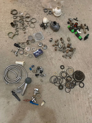 Various old hydraulic parts used
