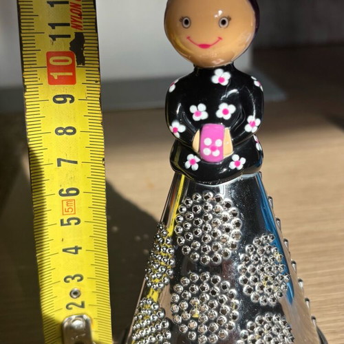 Pylones "Madame" Mini Grater used, collectible and decorative