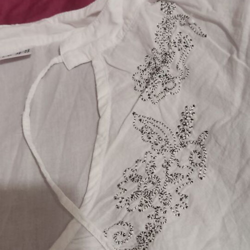 White short-sleeve cotton blouse like new, size 40-42-44