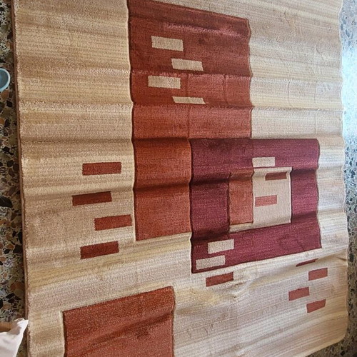 Rug 2.00 x 2.46 like new