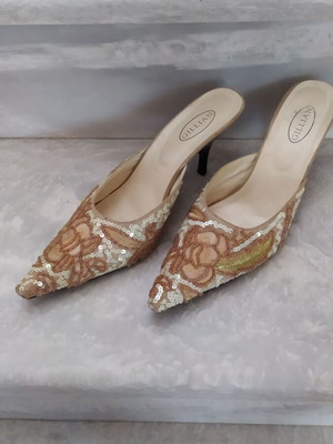 Κεντημένα Mules λευκά Gillian μέγεθος 40, σαν καινούργια