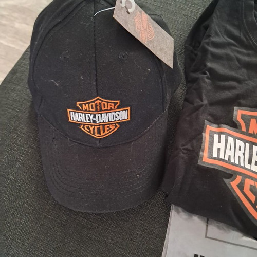 Harley Davidson cap one size and large t-shirt set new