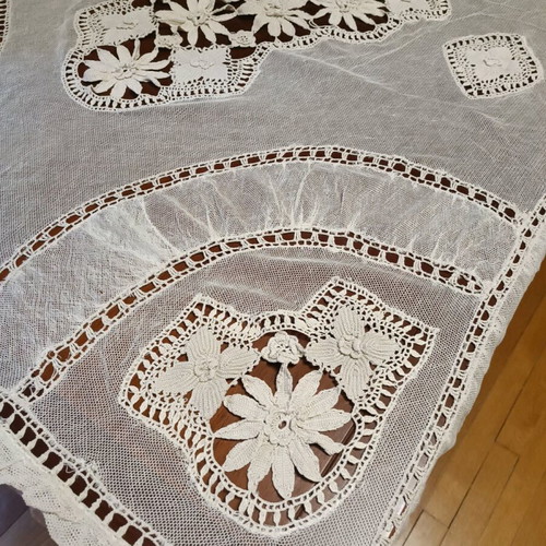 Handmade antique tablecloth like new