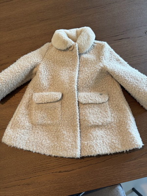 Mayoral girls' coat 2 years like new, beige bouclé