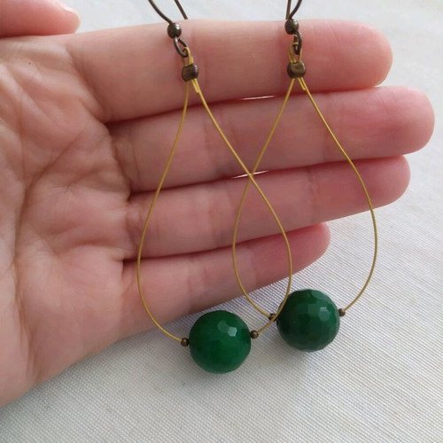 Long earrings like new with green stones