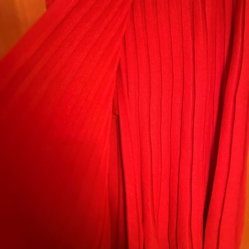 Midi skirt Mango like new, red with slit and lining