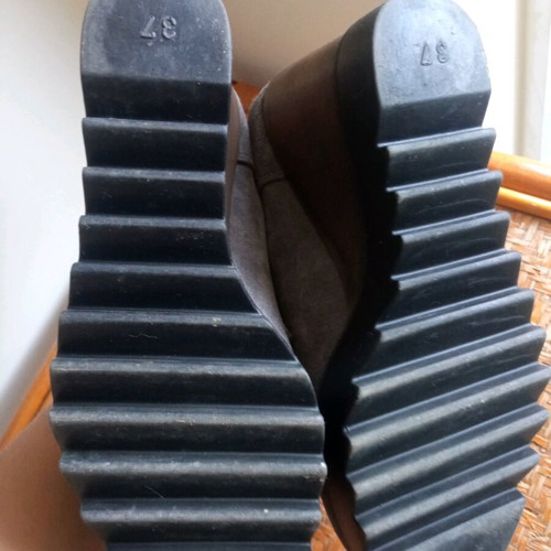 Platform shoes genuine leather size 37 like new, dark gray