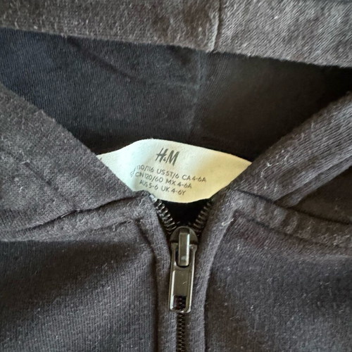H&M sweatshirts used, grey and black, 110-116 cm, age 4-6