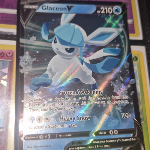 Glaceon V collectible Pokémon card like new