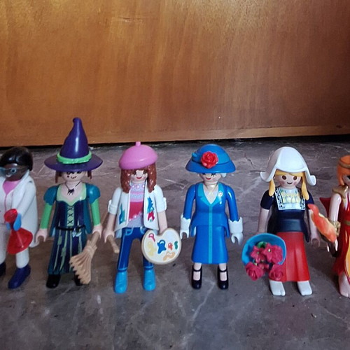Playmobil girls figures series 15, set of 6 with accessories