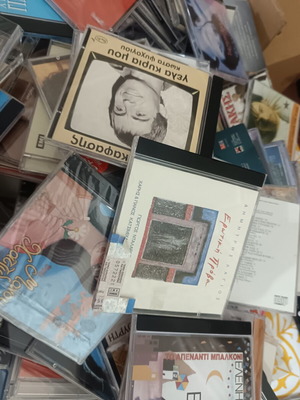 Ελληνική συλλογή CD σαν καινούργια, 139 τεμάχια με κουτιά