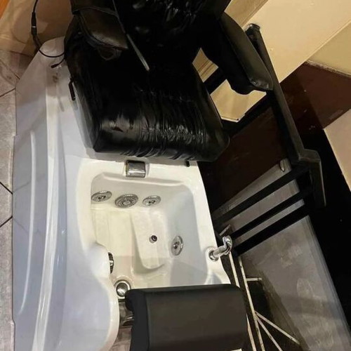 Spa pedicure chair leather professional with massage functions like new