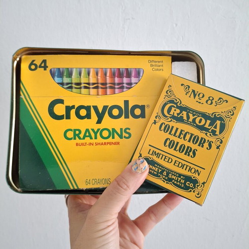 Crayola Complete Crayon Collector Tin 1991 like new with sharpener