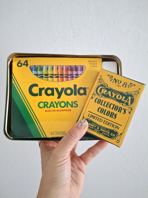 Crayola Complete Crayon Collector Tin 1991 like new with sharpener