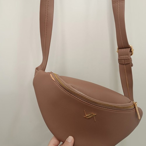 Verde women's beige waist bag used