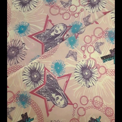Bed sheet set like new with pillowcase, top sheet and bottom sheet