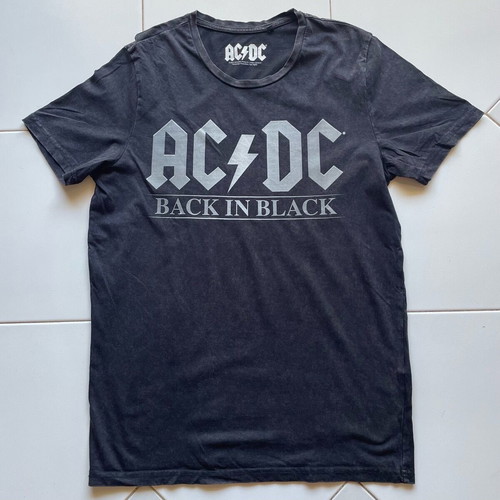 AC DC T-shirt like new, size Small, black
