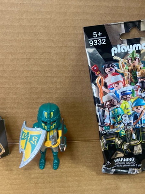 Playmobil 9332 Series 13 Knight нов