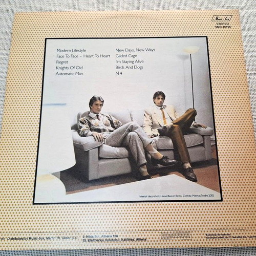 The Twins Modern Lifestyle LP like new, electronic