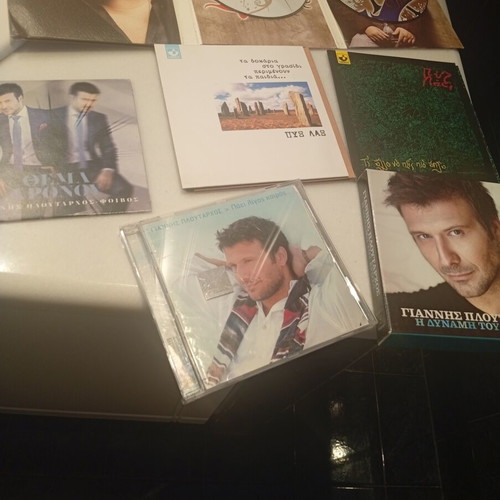 CDs like new, pack of 9, laiko genre