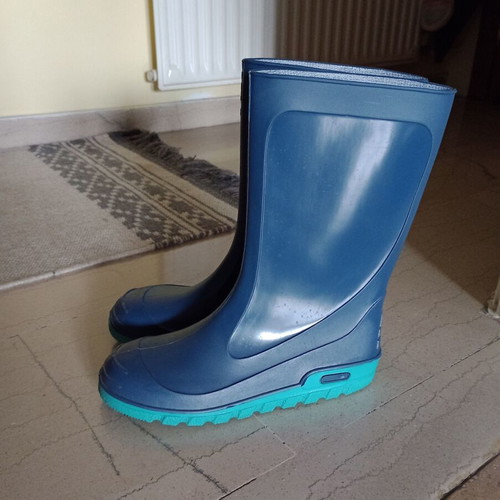 Women's galotses used, blue with turquoise sole, size 38