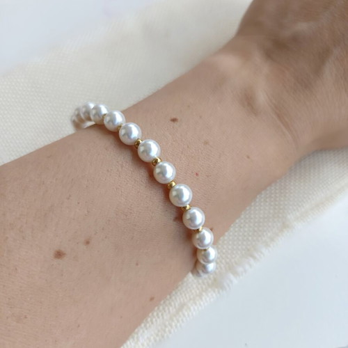 Handmade bracelet with natural pearls and stainless steel, new