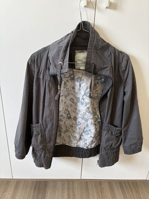 Bershka Grey Thin Jacket With 3/4 Sleeves Like New