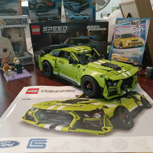 Lego Technic 42138 Ford Mustang Shelby Cobra GT500 like new with pullback