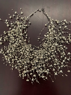Waterfall necklace silver like new choker