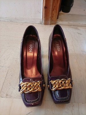 Lodi pumps like new, size 37, eggplant color, 7cm heel