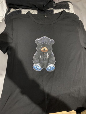 Children's short-sleeve t-shirt black, like new, for 13-14 years