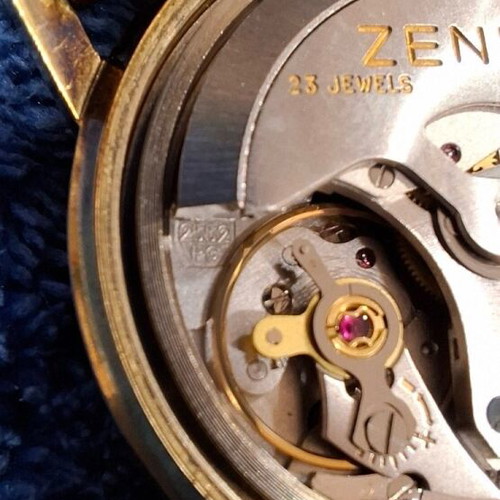 Zenith Automatic Swiss Made men's watch like new, gold plated