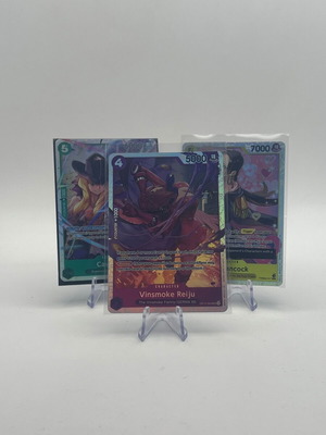 TCG One Piece Characters pack of 4 cards like new